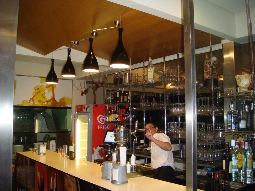 Hotel Leon Tierra De Vinos La Palma Del Condado Buitenkant foto
