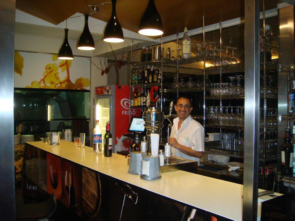 Hotel Leon Tierra De Vinos La Palma Del Condado Buitenkant foto