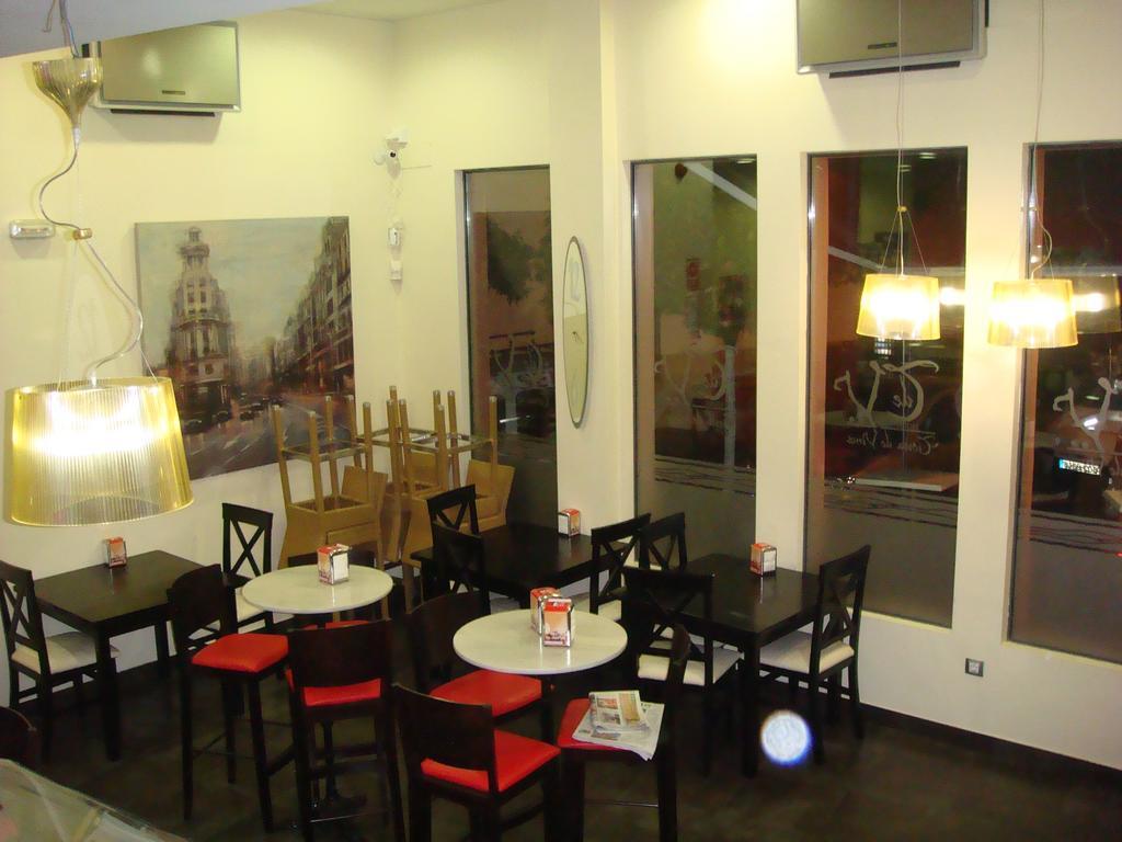 Hotel Leon Tierra De Vinos La Palma Del Condado Buitenkant foto