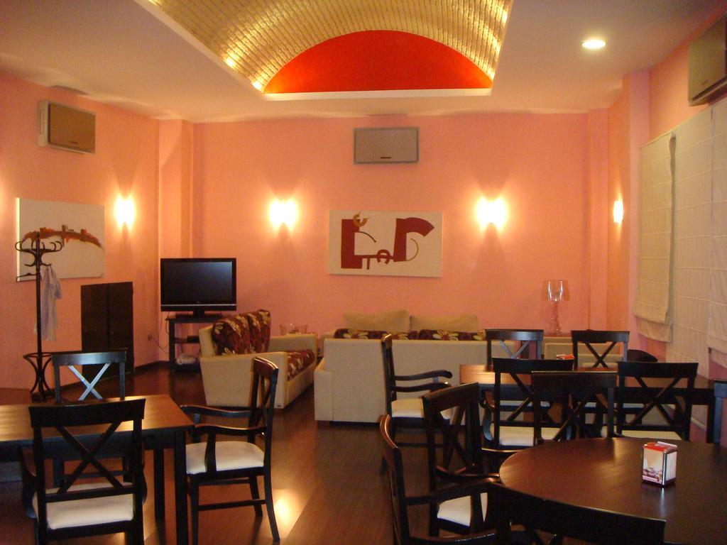 Hotel Leon Tierra De Vinos La Palma Del Condado Buitenkant foto