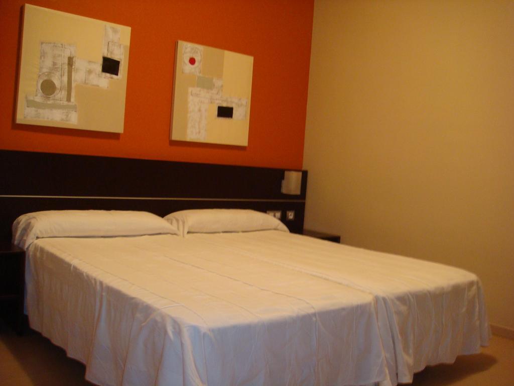Hotel Leon Tierra De Vinos La Palma Del Condado Kamer foto