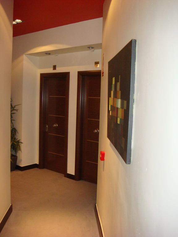 Hotel Leon Tierra De Vinos La Palma Del Condado Buitenkant foto
