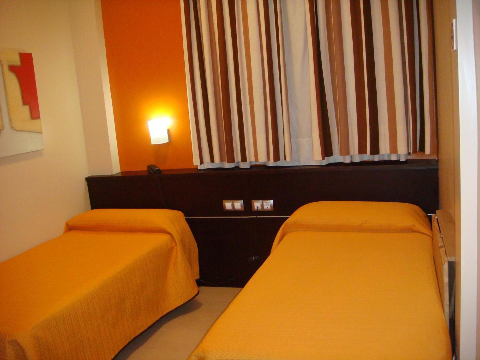Hotel Leon Tierra De Vinos La Palma Del Condado Kamer foto