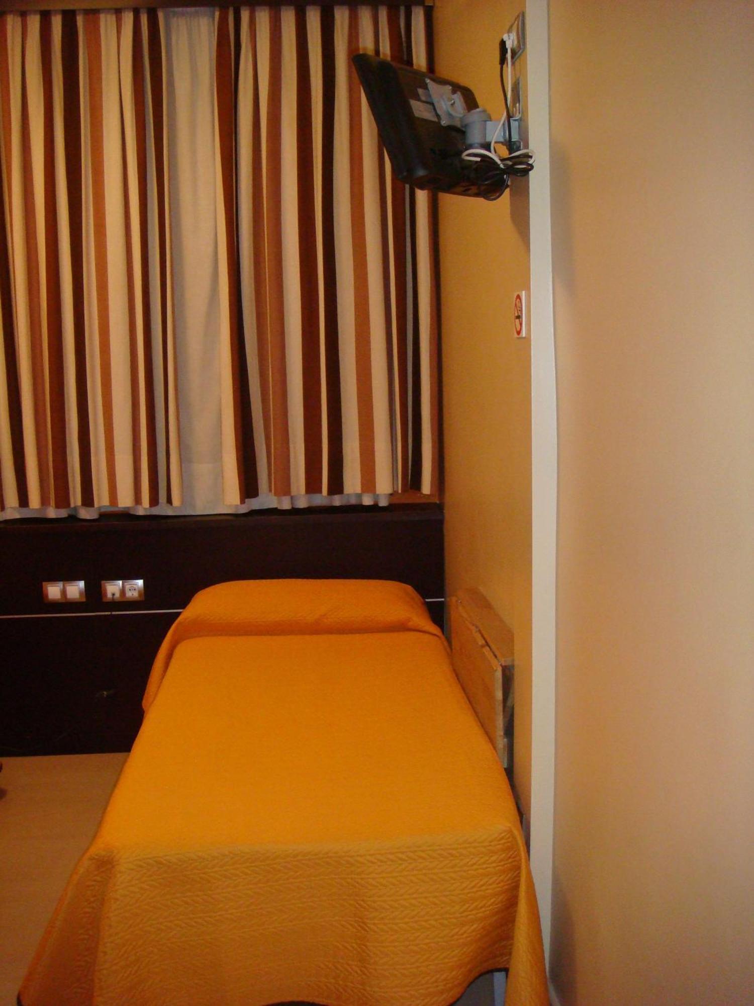 Hotel Leon Tierra De Vinos La Palma Del Condado Kamer foto